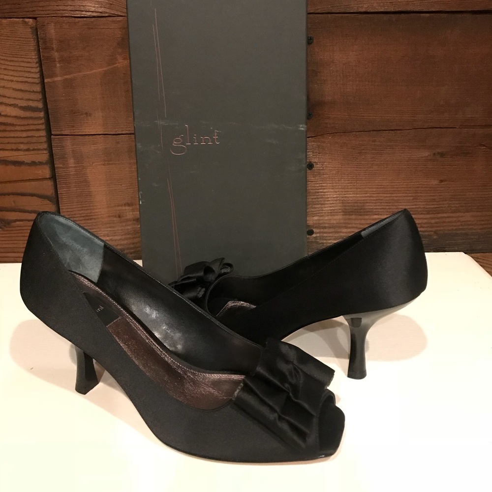 Glint heels